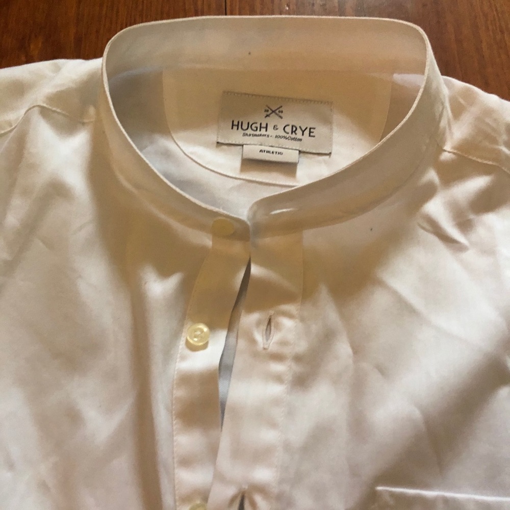 NWT Hugh & Crye band collar short sleeve button up